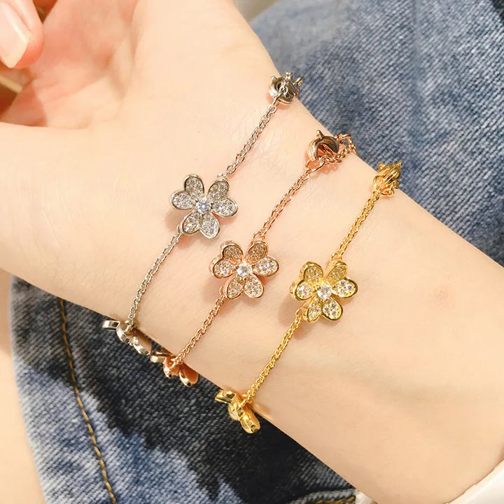 AAA Shining Zircon Cute Clover Charms Bracelet Women Original Brand Flower Chain Wrist Bracelets Personality Kpop Jewelry  Z323