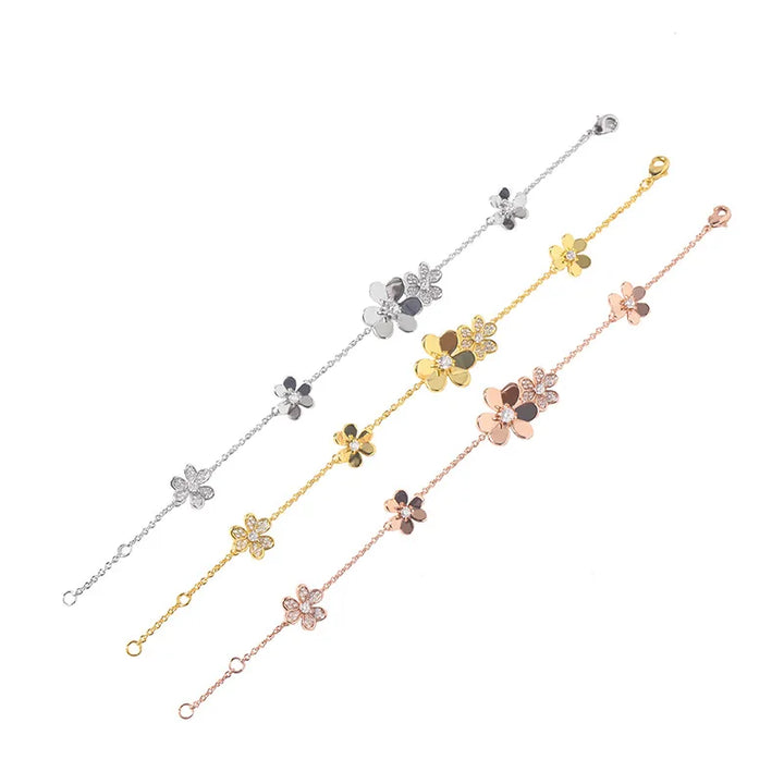 AAA Shining Zircon Cute Clover Charms Bracelet Women Original Brand Flower Chain Wrist Bracelets Personality Kpop Jewelry  Z323