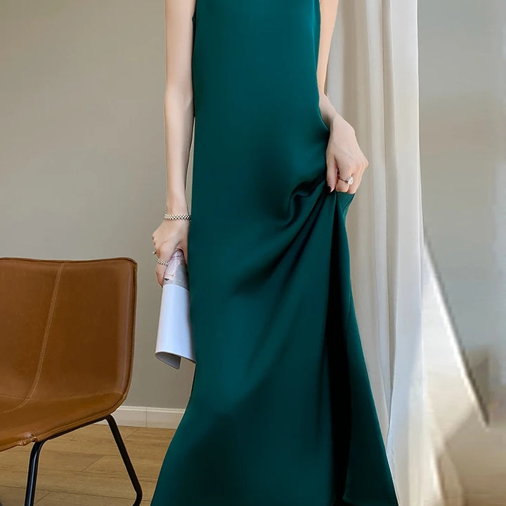 Summer Halter Dress Female Silk Silk Silk High Grade Satin Solid Color Long A-Line Skirt Waist Show Thin Cover Meat RW D13