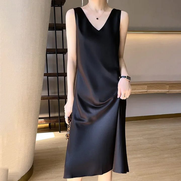 Spring/Summer Satin Dress V-neck, sleeveless, suit with a high-waisted maxi skirt