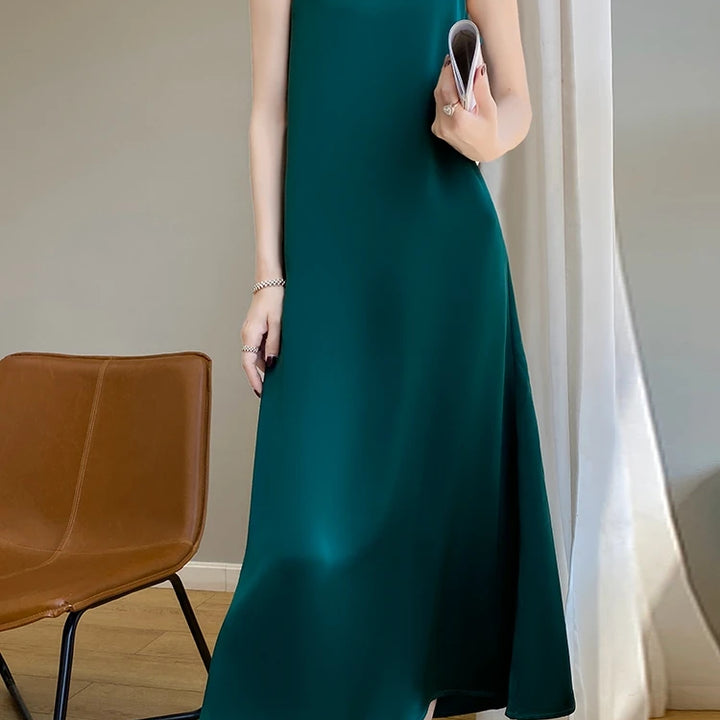 Summer Halter Dress Female Silk Silk Silk High Grade Satin Solid Color Long A-Line Skirt Waist Show Thin Cover Meat RW D13