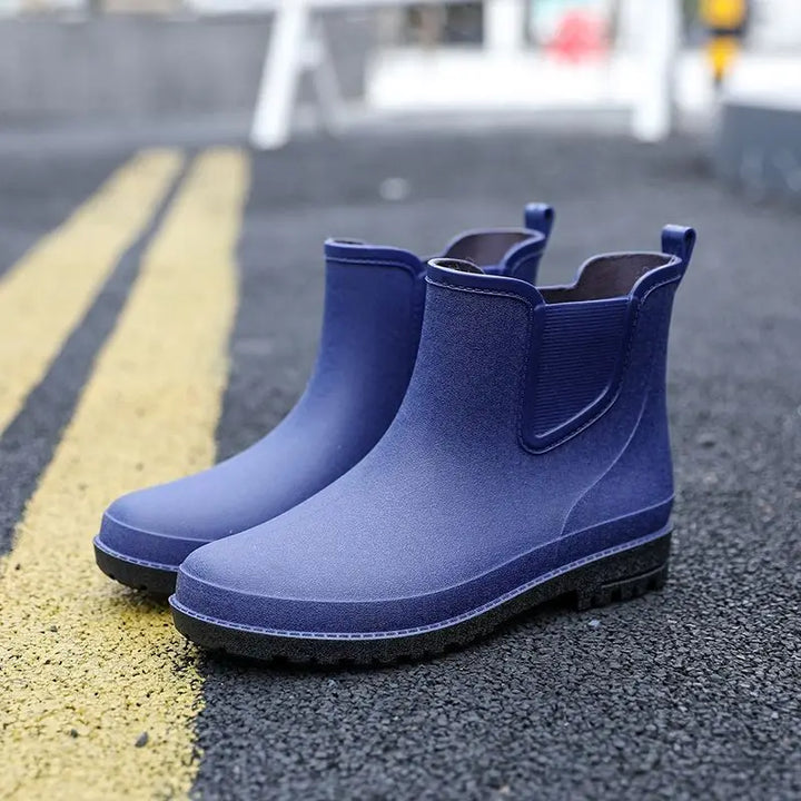 New ，outdoor ，rain boots men's fashionable waterproof shoes men's waterproof boots thick-soled fishing rubber shoes four seasons