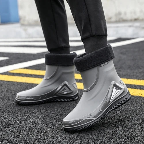 Autumn and winter non-slip rain boots for men warm rain boots, velvet waterproof shoes, kitchen plastic work shoes fishing shoes