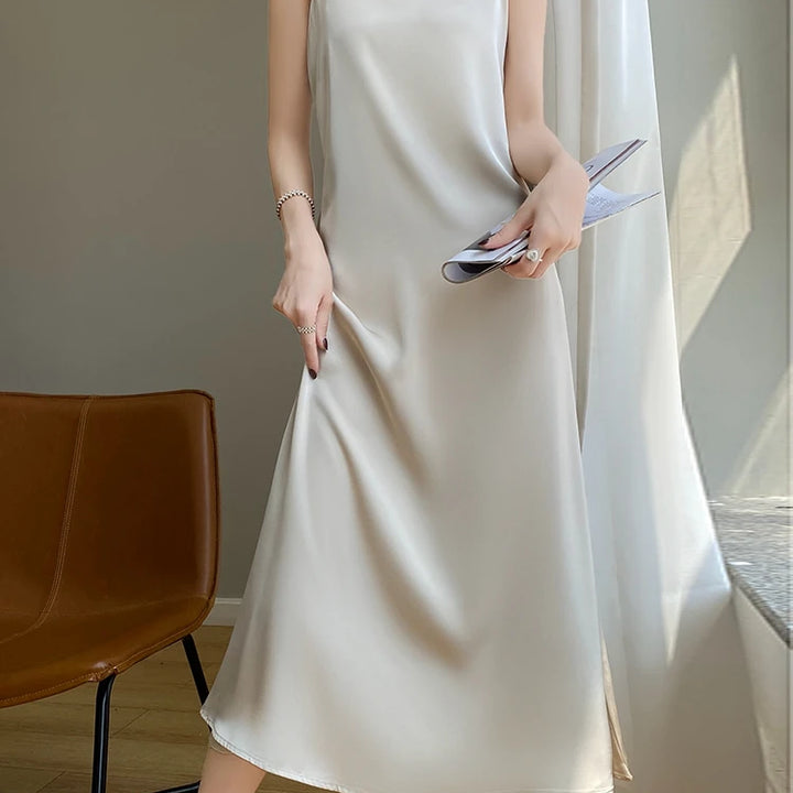 Summer Halter Dress Female Silk Silk Silk High Grade Satin Solid Color Long A-Line Skirt Waist Show Thin Cover Meat RW D13