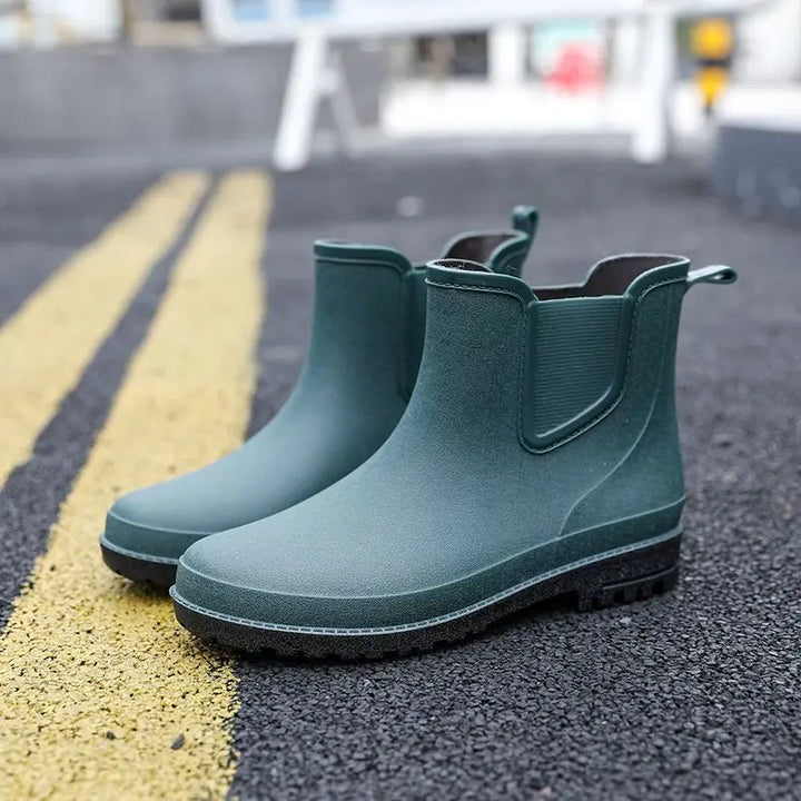 New ，outdoor ，rain boots men's fashionable waterproof shoes men's waterproof boots thick-soled fishing rubber shoes four seasons