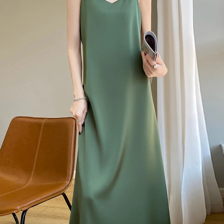 Summer Halter Dress Female Silk Silk Silk High Grade Satin Solid Color Long A-Line Skirt Waist Show Thin Cover Meat RW D13