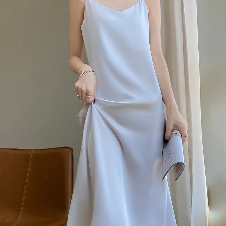 Summer Halter Dress Female Silk Silk Silk High Grade Satin Solid Color Long A-Line Skirt Waist Show Thin Cover Meat RW D13