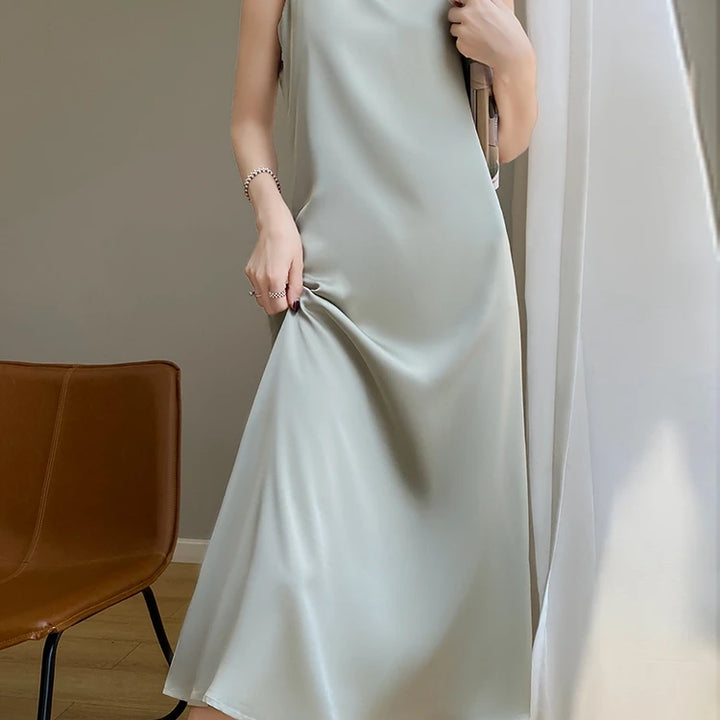 Summer Halter Dress Female Silk Silk Silk High Grade Satin Solid Color Long A-Line Skirt Waist Show Thin Cover Meat RW D13