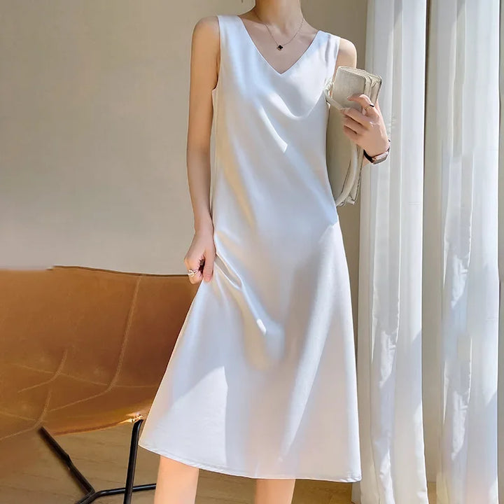 Spring/Summer Satin Dress V-neck, sleeveless, suit with a high-waisted maxi skirt