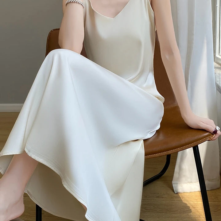 Silk High-Grade Dress New Spring/Summer Sleeveless V-Neck Dress Vest Slip Skirt Silk White With High-Grade Temperament RW D13