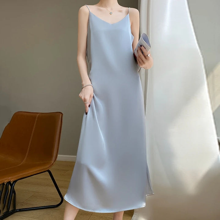 Summer Halter Dress Female Silk Silk Silk High Grade Satin Solid Color Long A-Line Skirt Waist Show Thin Cover Meat RW D13