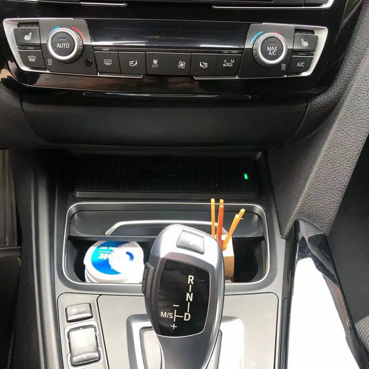 Center console QI phone holder charge wireless charger For BMW F30 F31 F32 F33 F36 F34 3 series interior trim tuning accessories