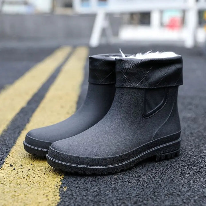 New ，outdoor ，rain boots men's fashionable waterproof shoes men's waterproof boots thick-soled fishing rubber shoes four seasons