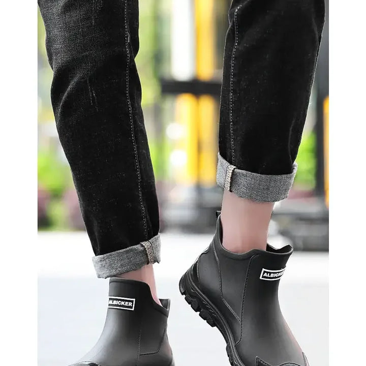 Fashionable Rain Boots for Men New Rainproof and Waterproof Shoes, Short Non-slip Casual Fishing Rubber Boots, Work Rubber Shoes