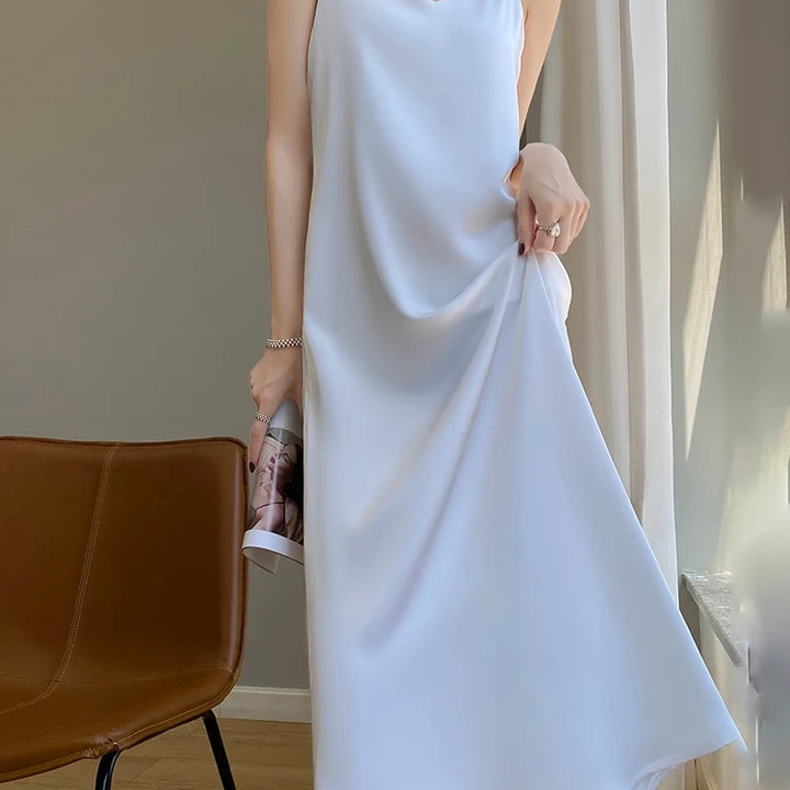 Summer Halter Dress Female Silk Silk Silk High Grade Satin Solid Color Long A-Line Skirt Waist Show Thin Cover Meat RW D13