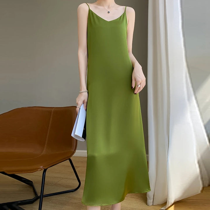 Summer Halter Dress Female Silk Silk Silk High Grade Satin Solid Color Long A-Line Skirt Waist Show Thin Cover Meat RW D13