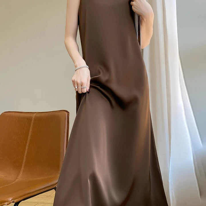 Summer Halter Dress Female Silk Silk Silk High Grade Satin Solid Color Long A-Line Skirt Waist Show Thin Cover Meat RW D13