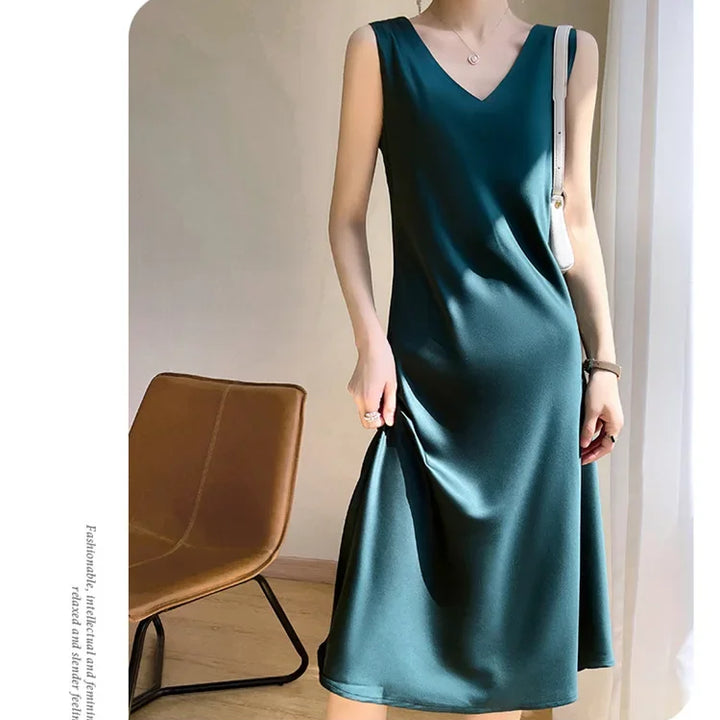 Spring/Summer Satin Dress V-neck, sleeveless, suit with a high-waisted maxi skirt