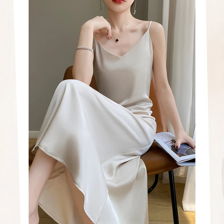 Summer Halter Dress Female Silk Silk Silk High Grade Satin Solid Color Long A-Line Skirt Waist Show Thin Cover Meat RW D13