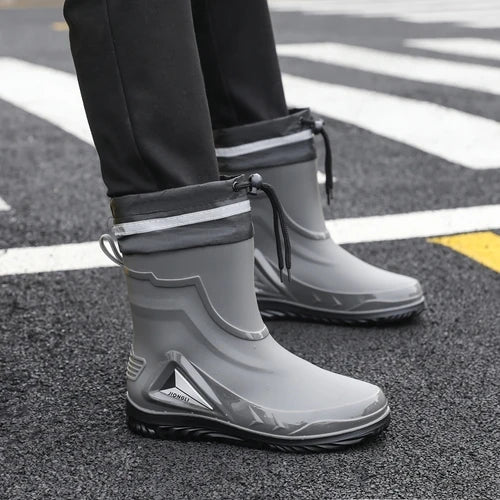 Autumn and winter non-slip rain boots for men warm rain boots, velvet waterproof shoes, kitchen plastic work shoes fishing shoes