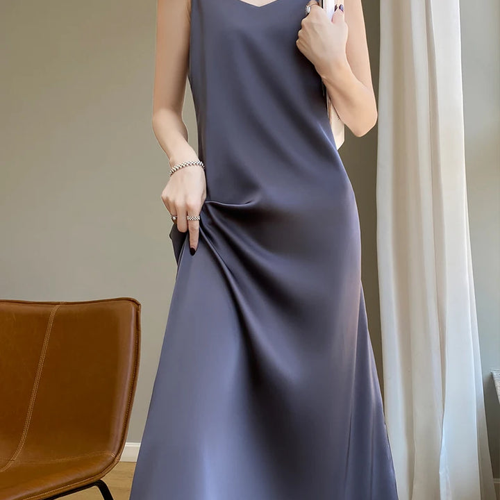 Summer Halter Dress Female Silk Silk Silk High Grade Satin Solid Color Long A-Line Skirt Waist Show Thin Cover Meat RW D13